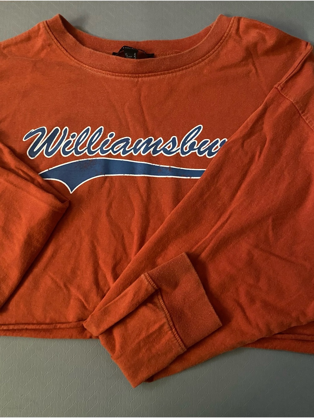 Forever 21 Williamsbourg Graphic Long Sleeve Tee Rust Orange Size